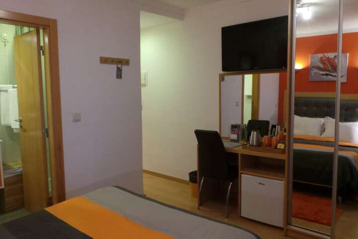 Room 8 of 37