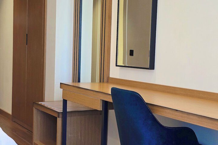 Room 17 of 96