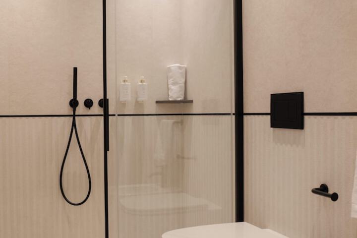 Room 13 of 47