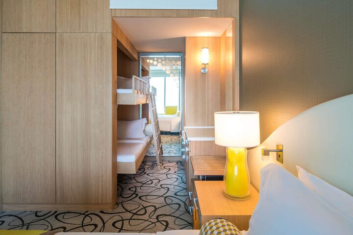 Room 37 of 315