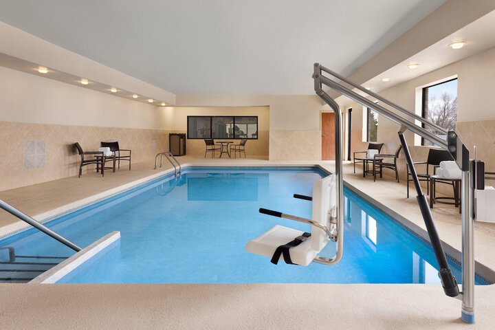 Pool 41 of 65