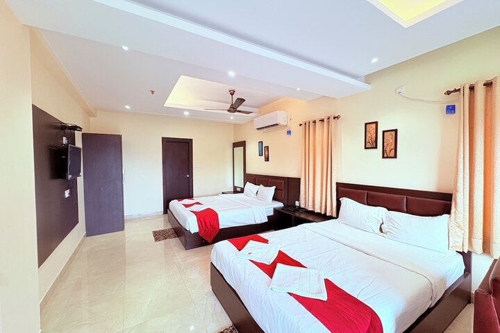 Room 33 of 77