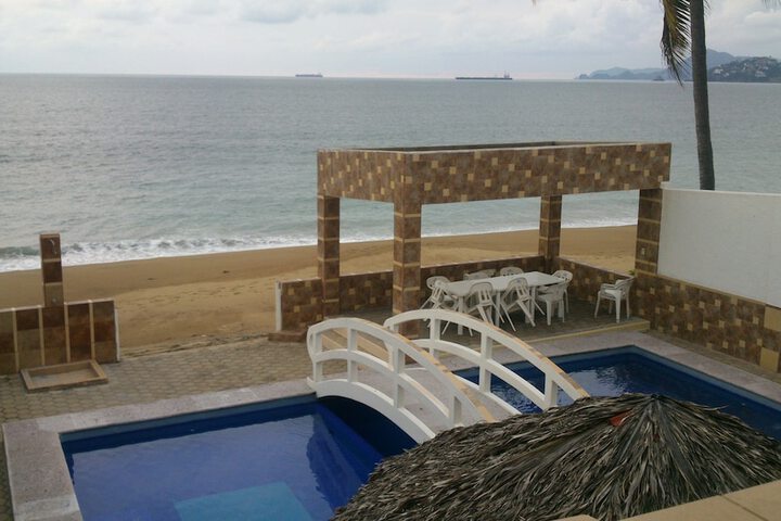 Pool 37 of 78