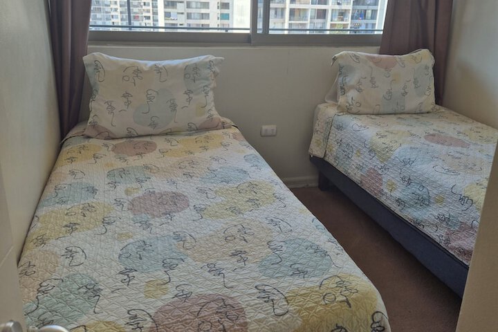 Room 11 of 33
