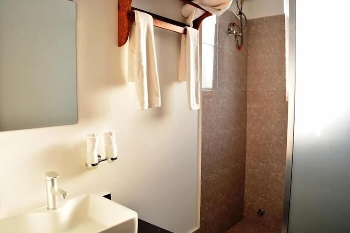 Room 65 of 148