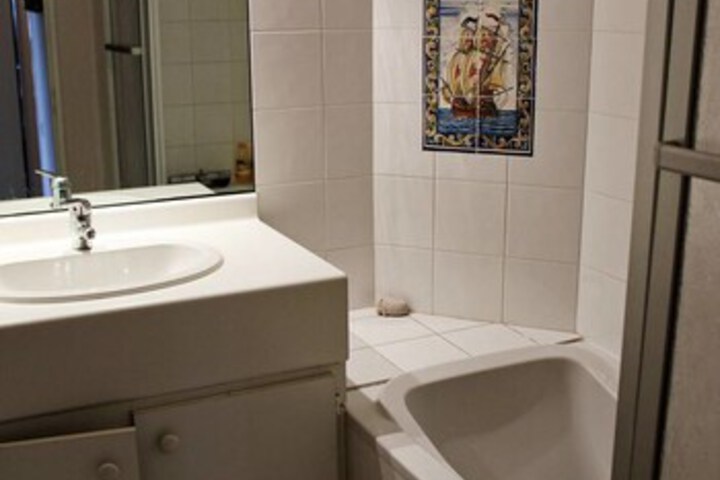 Room 2 of 14