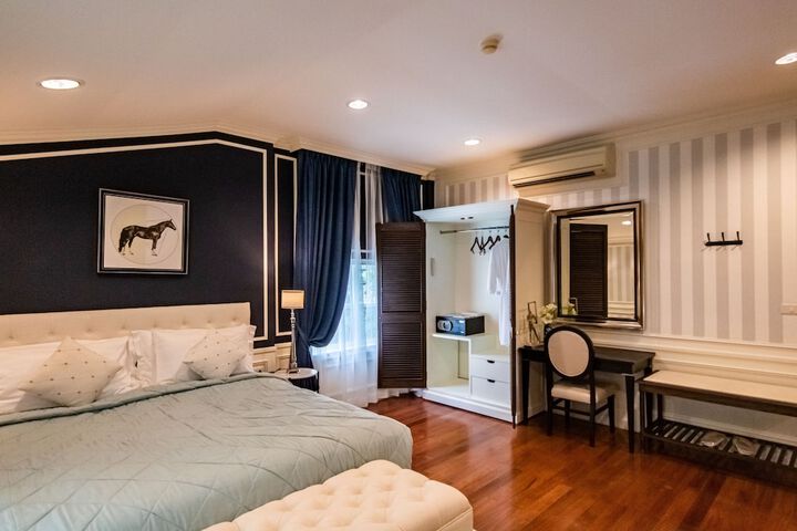 Room 29 of 228