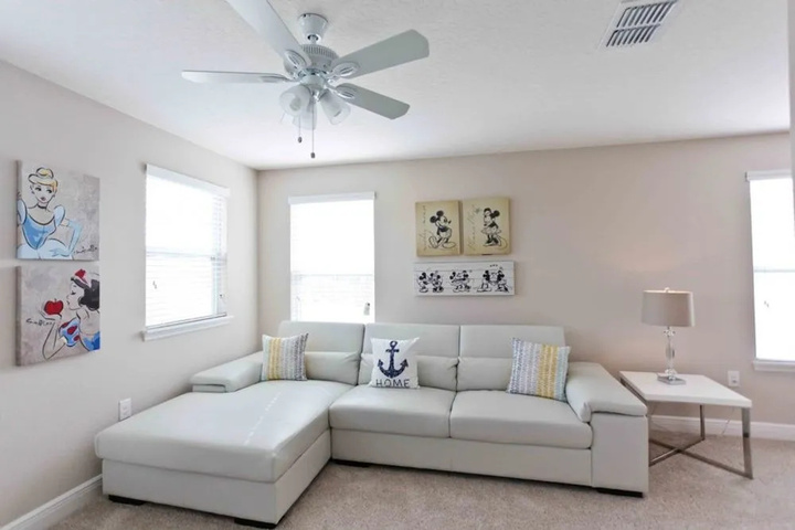 Room 11 of 21