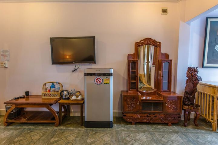 Room 7 of 36