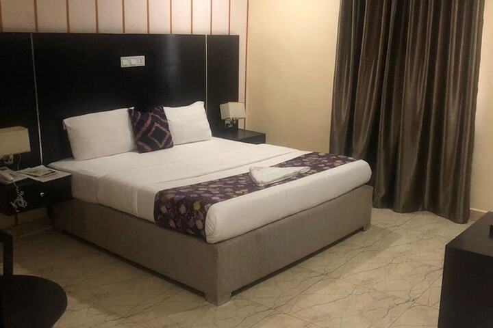 Room 31 of 53