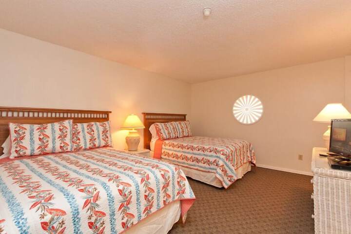 Room 30 of 144