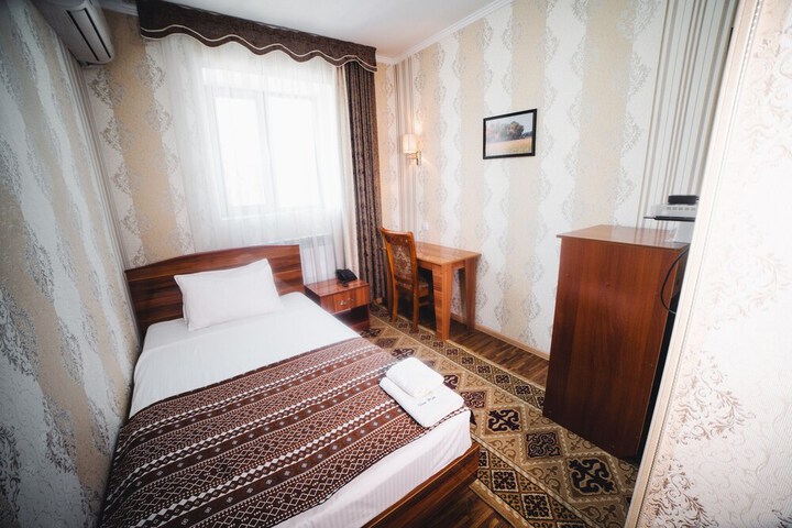 Room 16 of 78