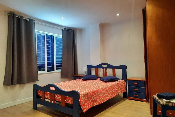 Room 2 of 11