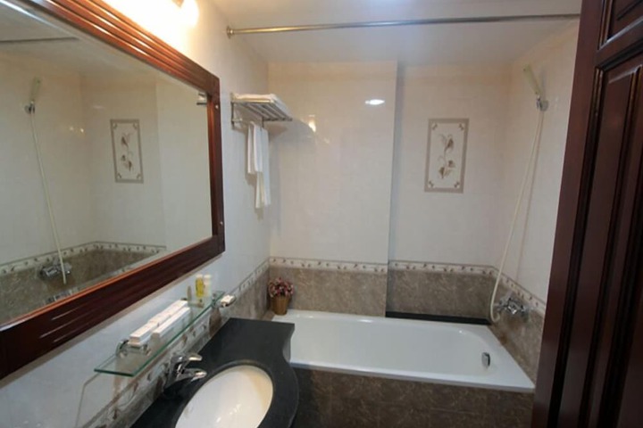 Room 19 of 51