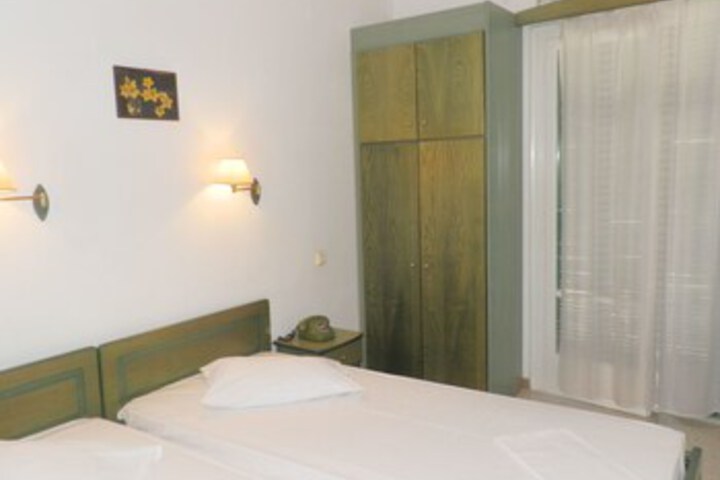Room 16 of 23