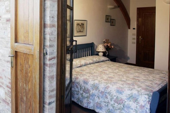 Room 5 of 35