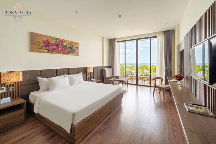 Room 4 of 61