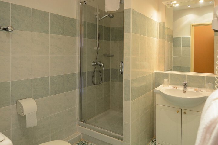 Room 20 of 50