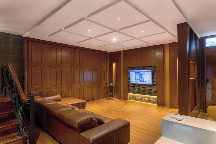 Room 3 of 36