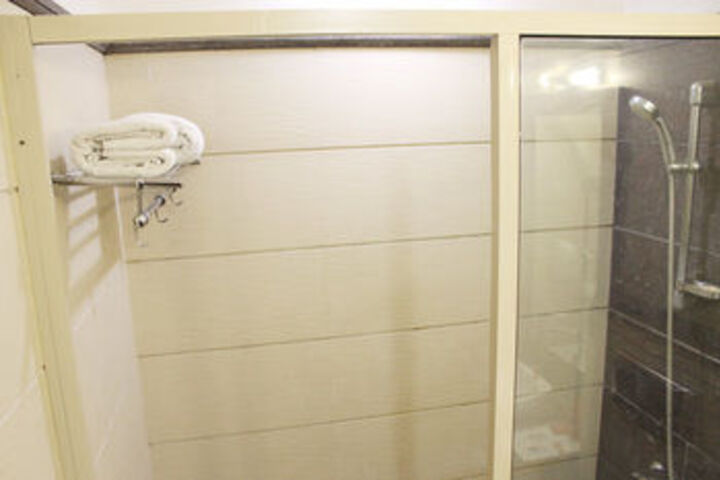 Room 4 of 26