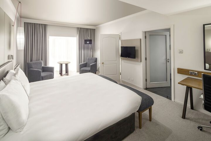 Room 13 of 86
