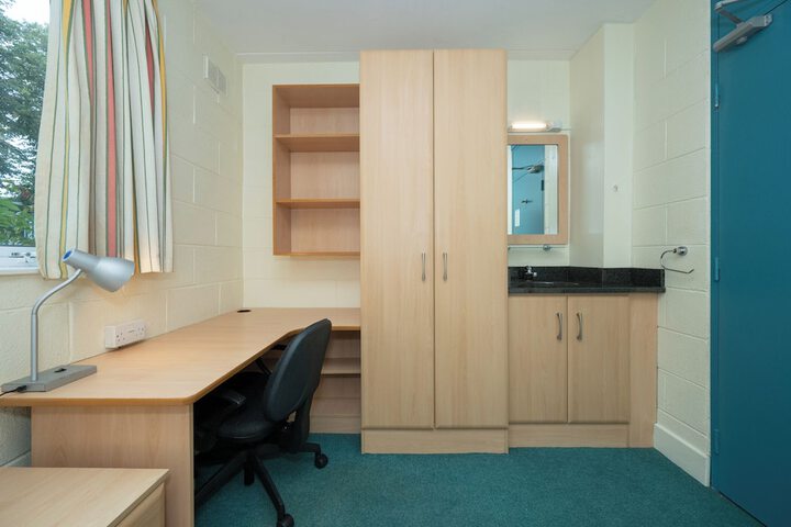 Room 2 of 16