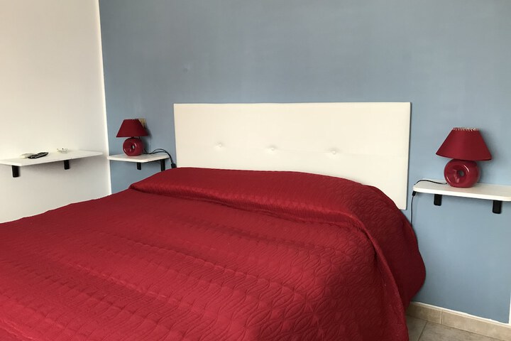 Room 25 of 32