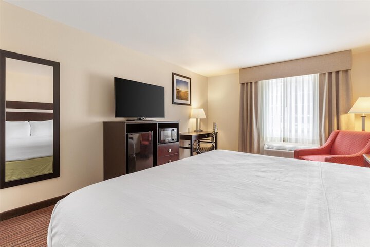 Room 13 of 36