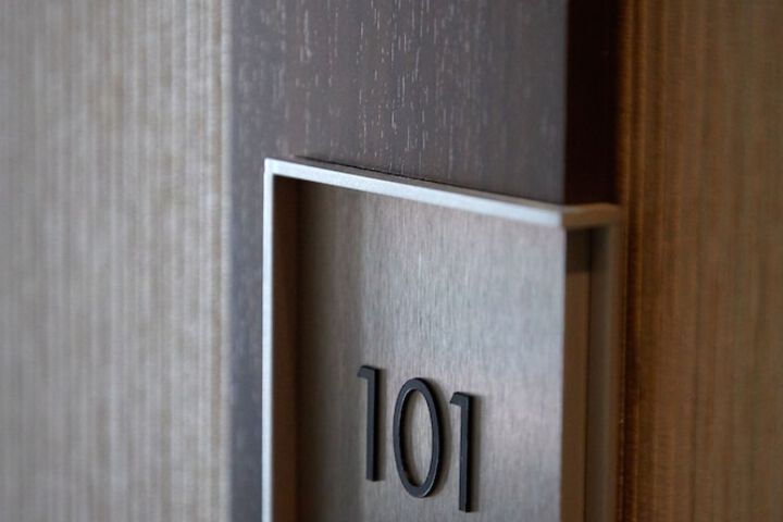 Room 11 of 24
