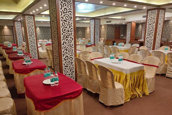Ballroom/Hall 29 of 44