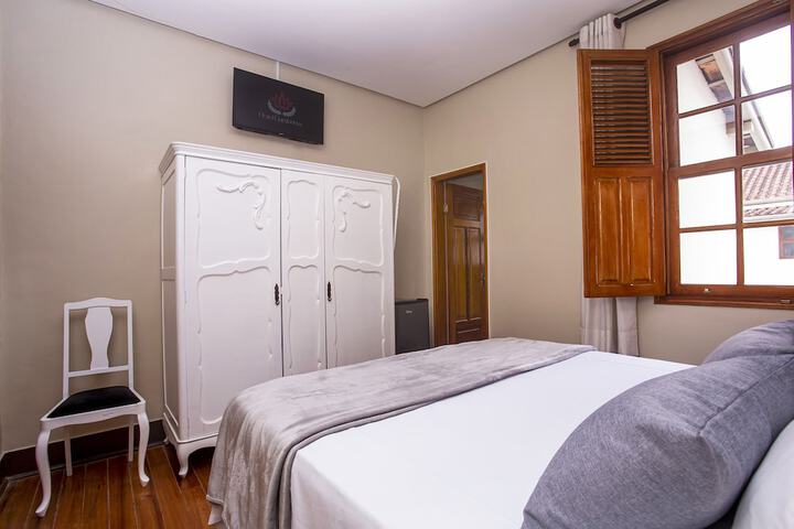 Room 44 of 126
