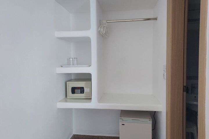 Room 45 of 119