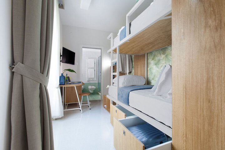 Room 15 of 99