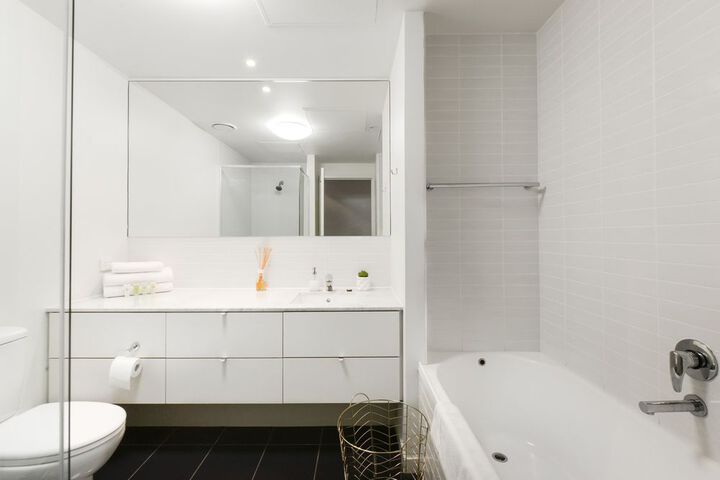 Room 8 of 22