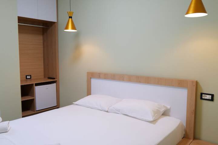 Room 13 of 108
