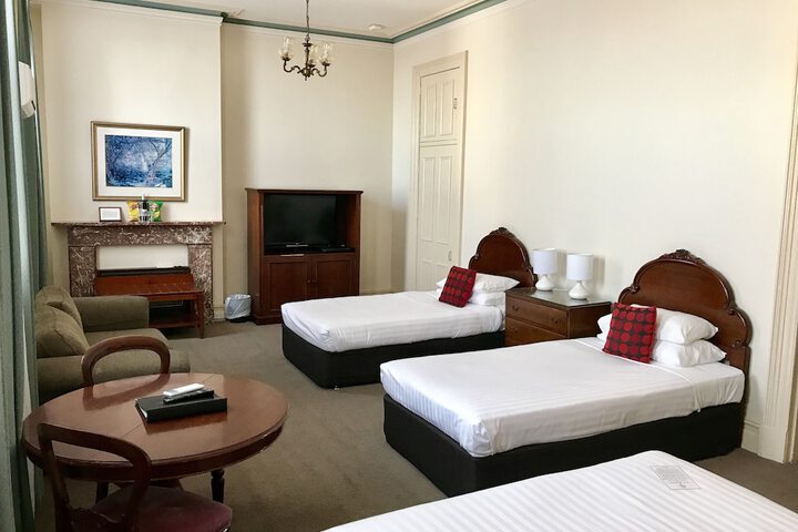 Room 9 of 60