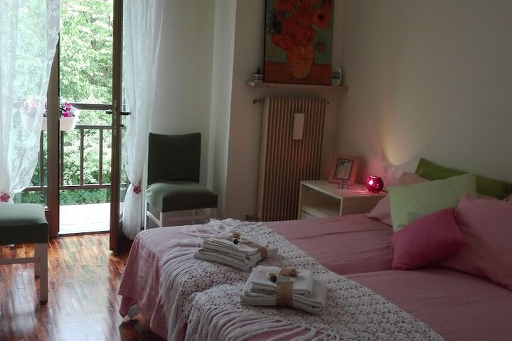 Room 4 of 5