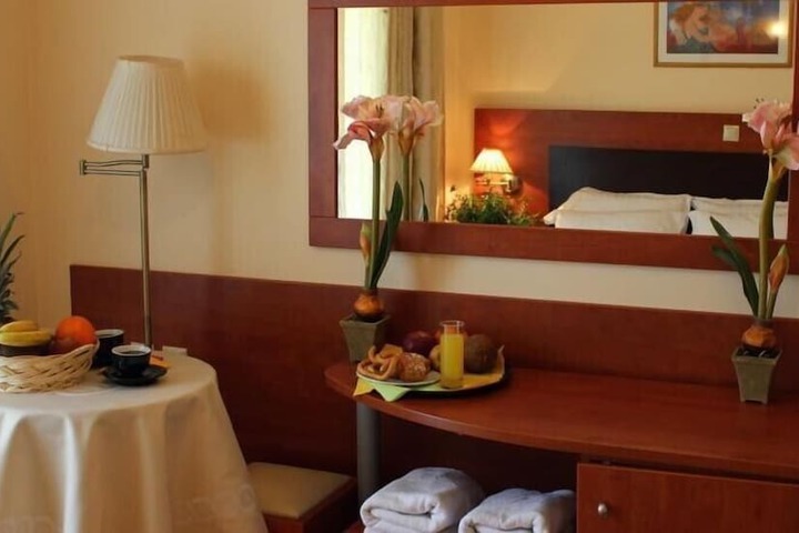 Room 20 of 42