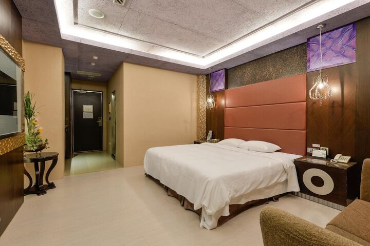 Room 14 of 51