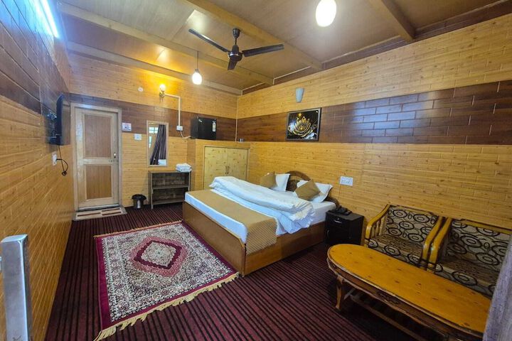 Room 9 of 67