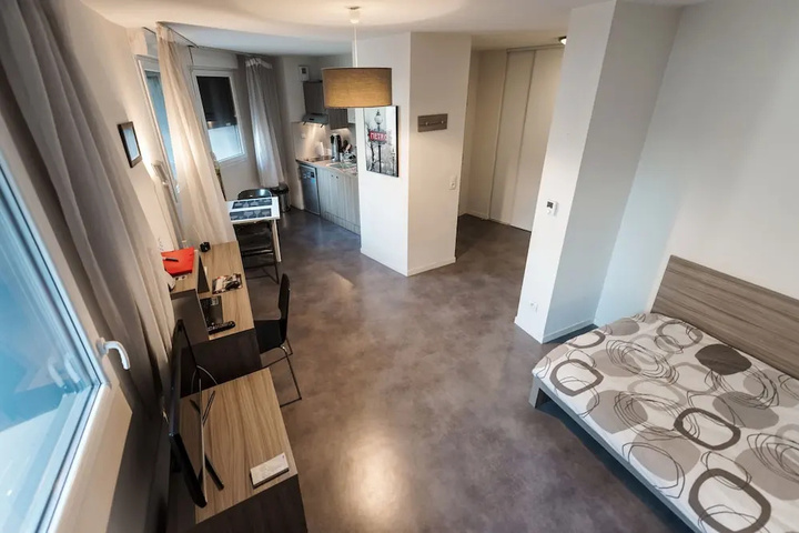 Room 6 of 23