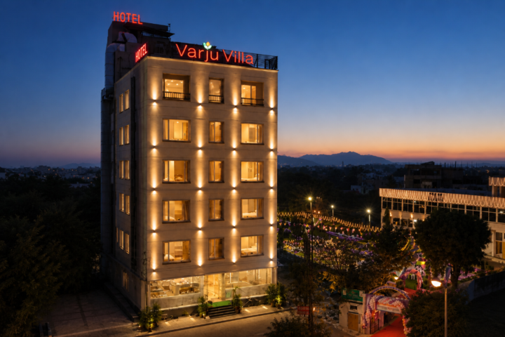 Hotel Varju Villa