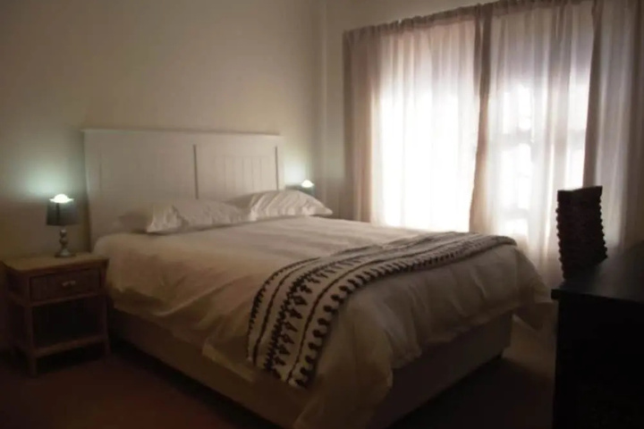 Room 5 of 14
