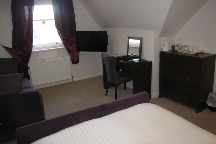 Room 4 of 53