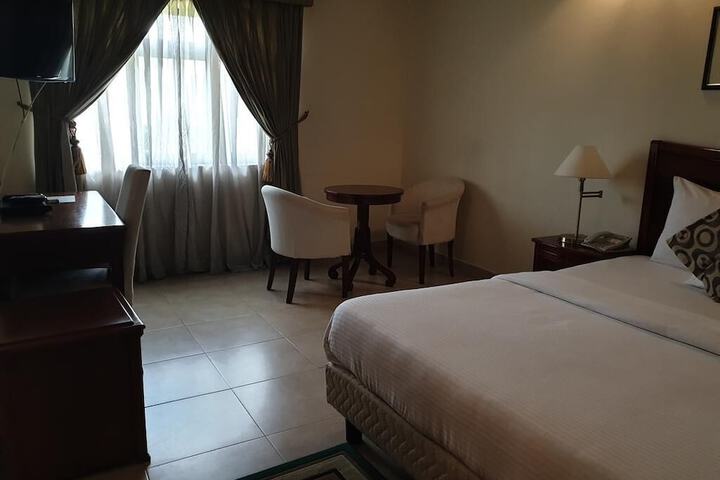 Room 2 of 12