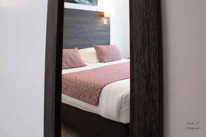 Room 21 of 38