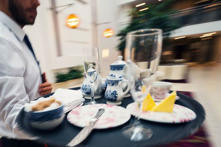 Dining 40 of 55