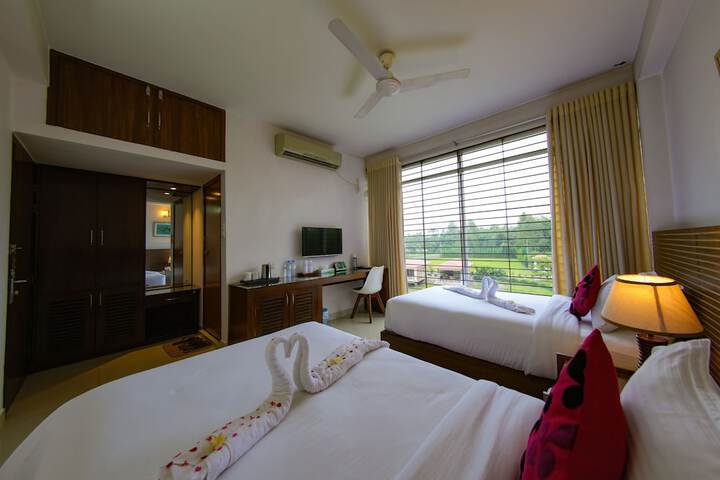 Room 4 of 44
