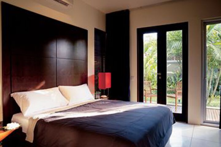 Room 3 of 12