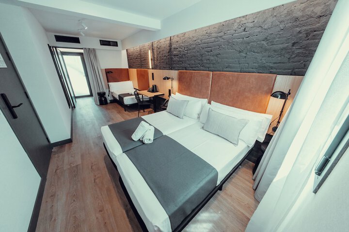 Room 44 of 110